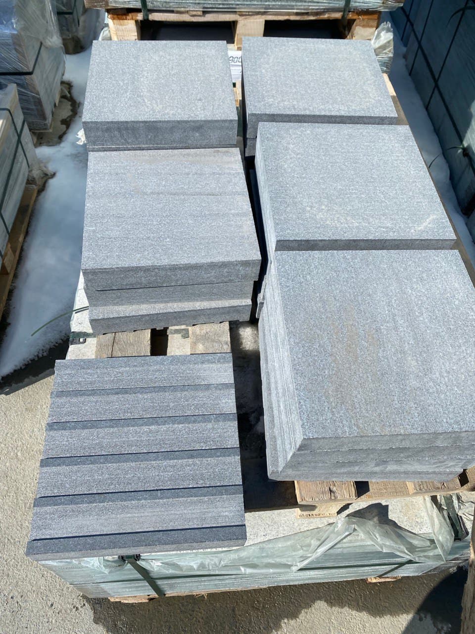 Тактильная плита с продольным рифом - миниатюра 2